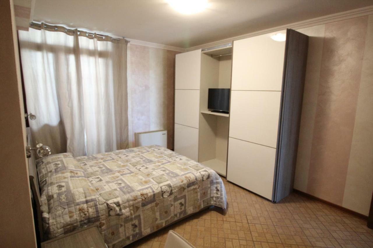 Del Prado Aparthotel Riva Ligure Bagian luar foto