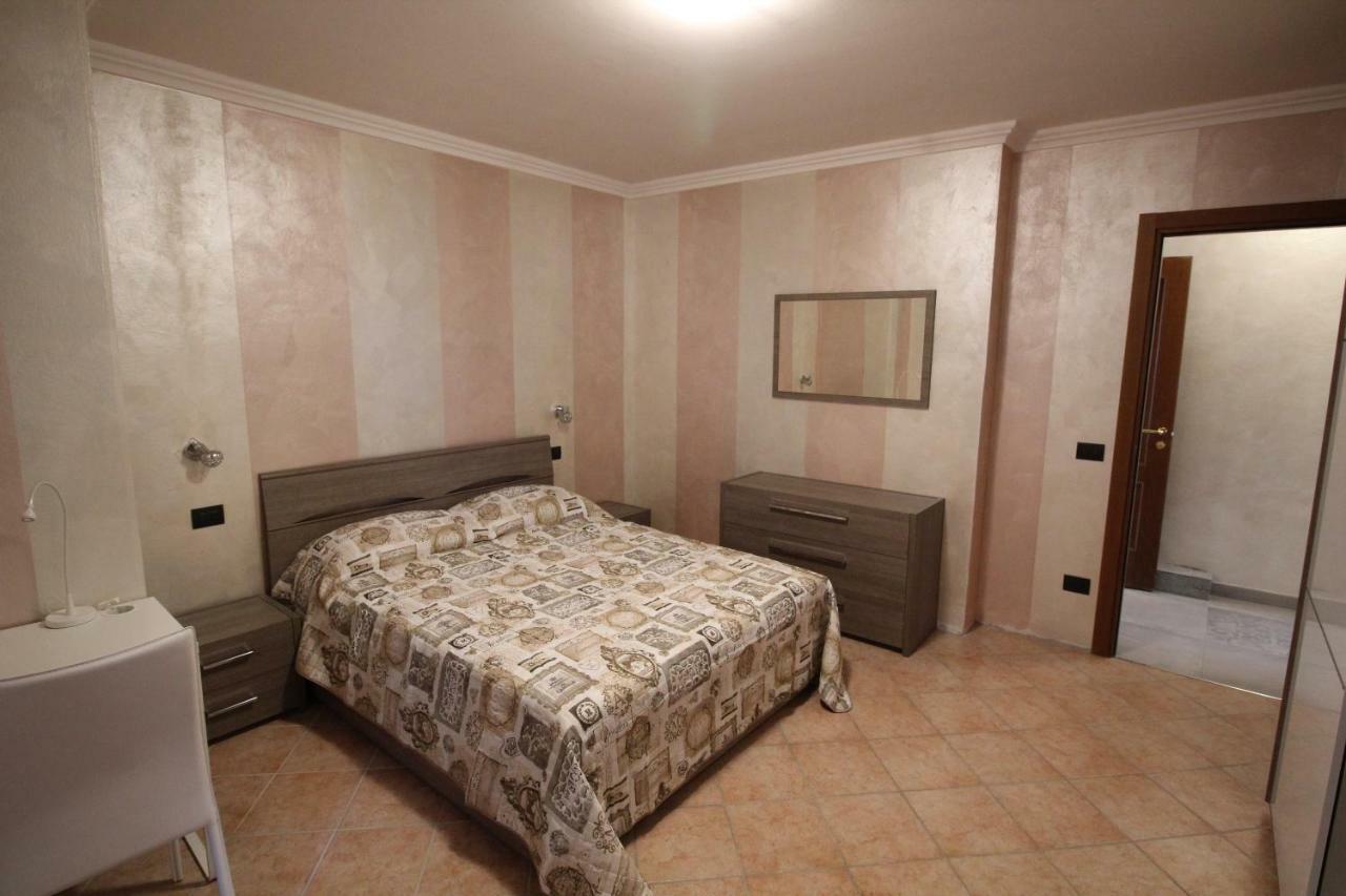 Del Prado Aparthotel Riva Ligure Bagian luar foto