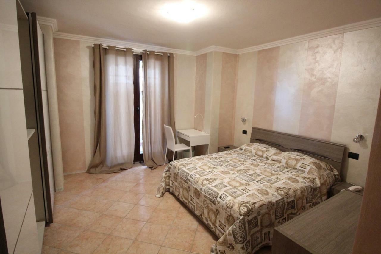 Del Prado Aparthotel Riva Ligure Bagian luar foto