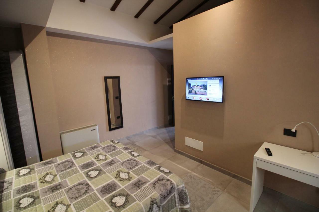 Del Prado Aparthotel Riva Ligure Bagian luar foto